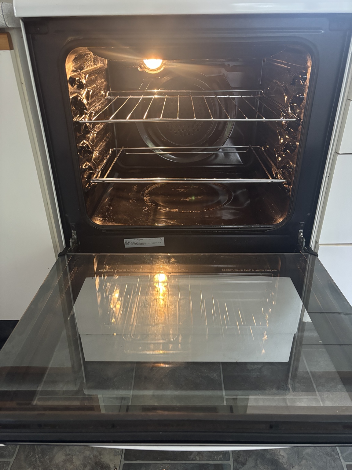 Oven after detailed professional cleaning