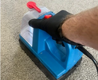 Deep carpet steam cleaning
